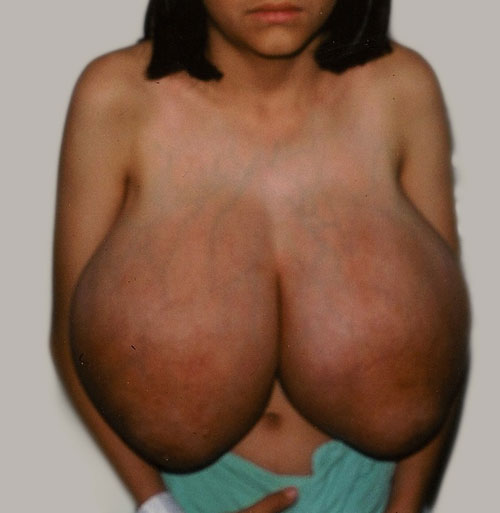 Ebony saggy tits
